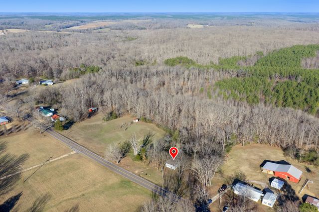 6450 Three Way Rd, Decaturville, TN 38329