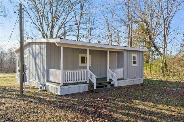 6450 Three Way Rd, Decaturville, TN 38329