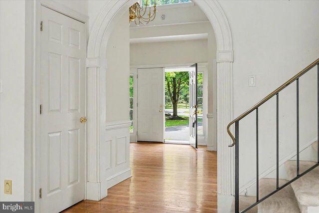 1558 RIVER RD, New Hope, PA 18938