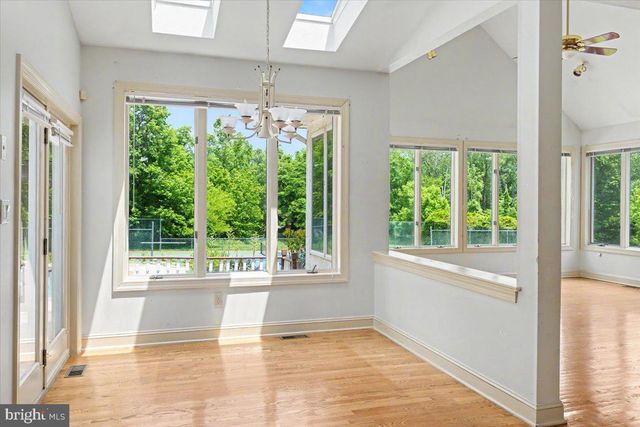 1558 RIVER RD, New Hope, PA 18938