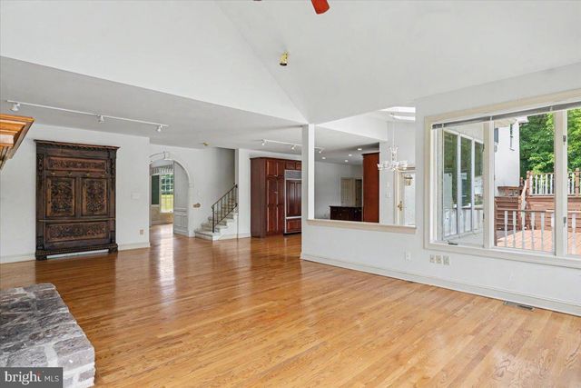 1558 RIVER RD, New Hope, PA 18938