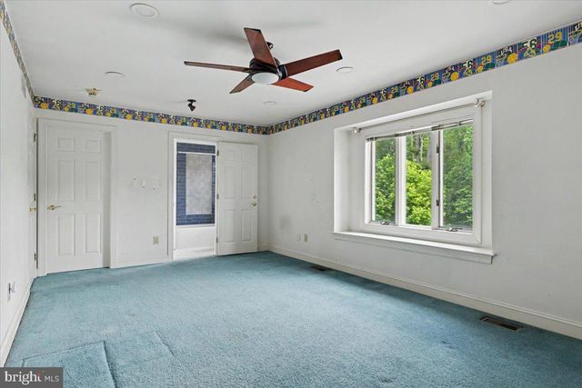 1558 RIVER RD, New Hope, PA 18938