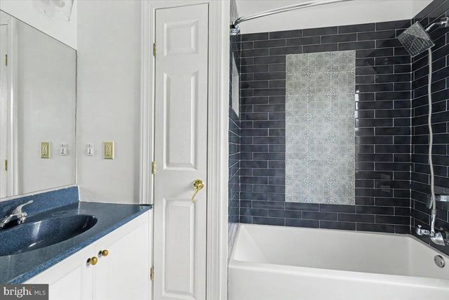1558 RIVER RD, New Hope, PA 18938