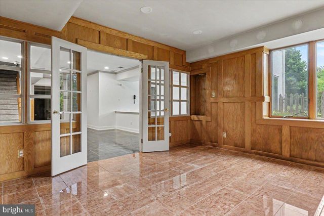 1558 RIVER RD, New Hope, PA 18938