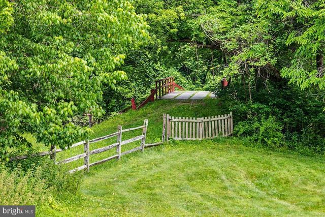 1558 RIVER RD, New Hope, PA 18938