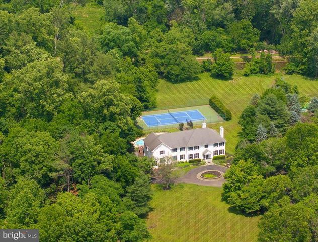 1558 RIVER RD, New Hope, PA 18938