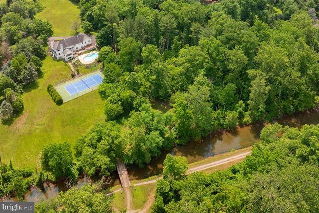 1558 RIVER RD, New Hope, PA 18938