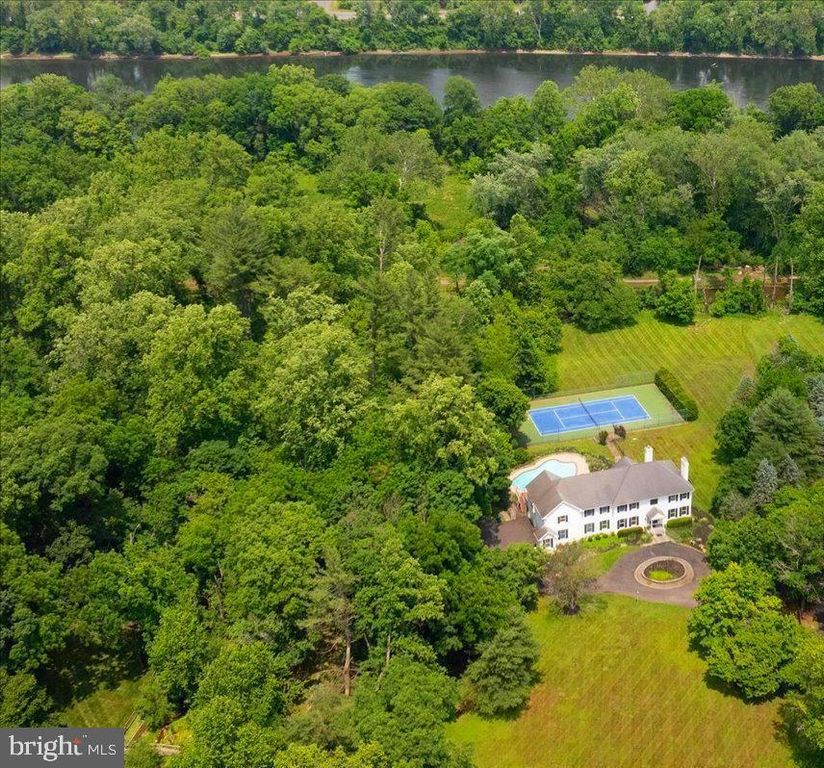 1558 RIVER RD, New Hope, PA 18938