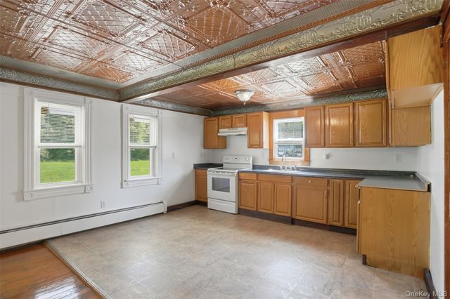 708 Burlingham Road, Pine Bush, NY 12566