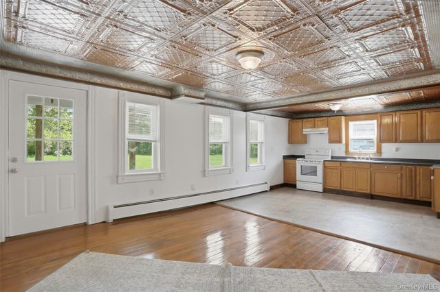 708 Burlingham Road, Pine Bush, NY 12566