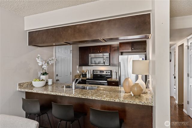 25016 222nd Court SE, Maple Valley, WA 98038