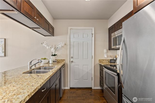 25016 222nd Court SE, Maple Valley, WA 98038