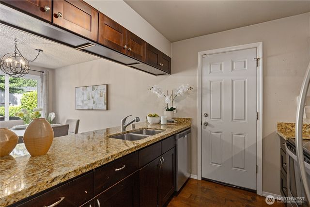 25016 222nd Court SE, Maple Valley, WA 98038