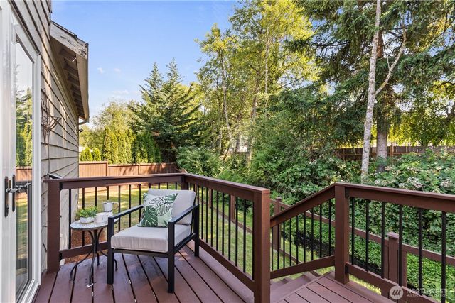 25016 222nd Court SE, Maple Valley, WA 98038