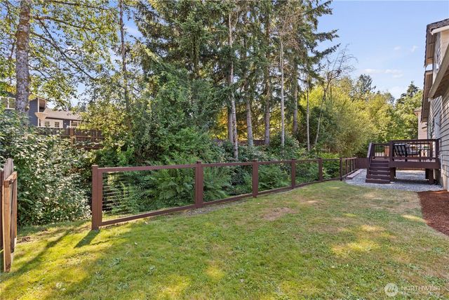25016 222nd Court SE, Maple Valley, WA 98038