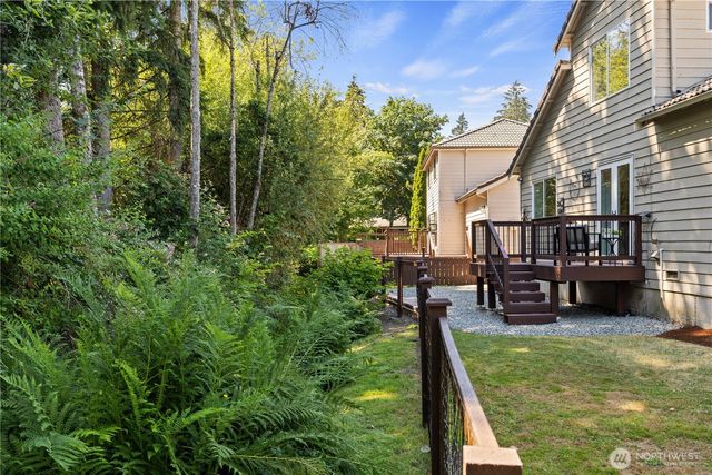 25016 222nd Court SE, Maple Valley, WA 98038
