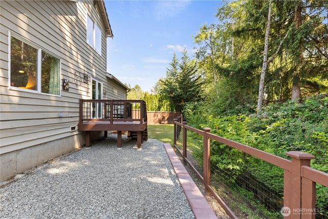 25016 222nd Court SE, Maple Valley, WA 98038
