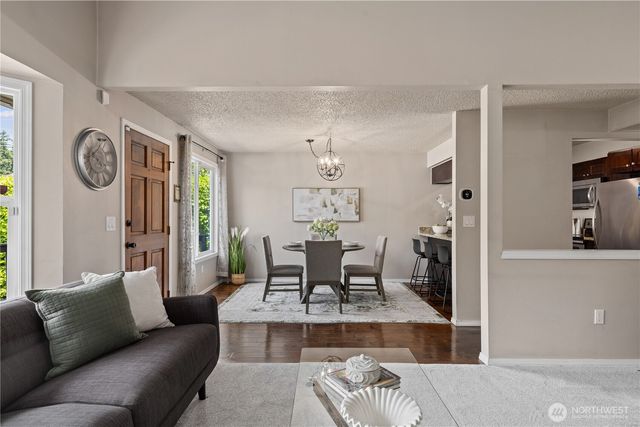 25016 222nd Court SE, Maple Valley, WA 98038