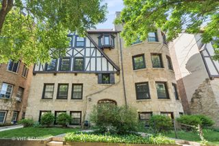 7446 N HOYNE Avenue 2, Chicago, IL 60645