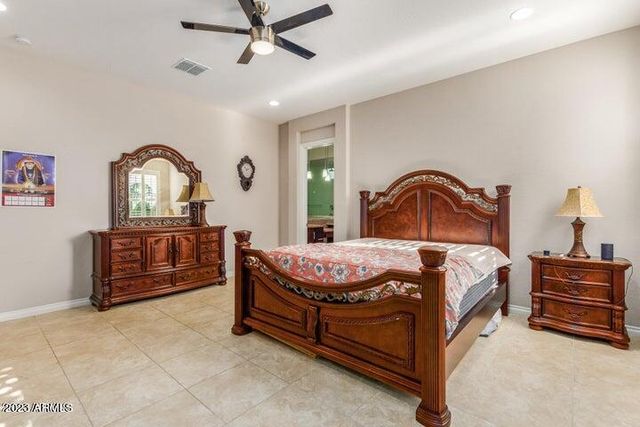 193 E Crescent Place, Chandler, AZ 85249