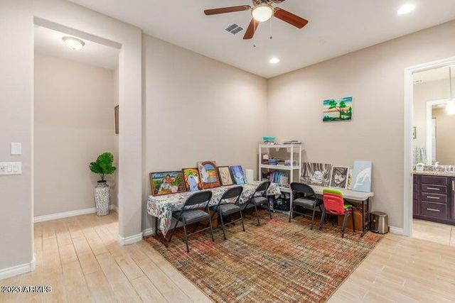 193 E Crescent Place, Chandler, AZ 85249