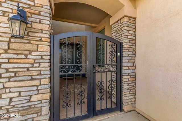 193 E Crescent Place, Chandler, AZ 85249