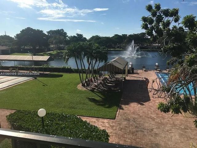 200 Berkley Road 123, Hollywood, FL 33024