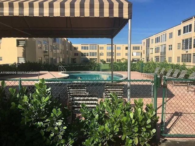 200 Berkley Road 123, Hollywood, FL 33024