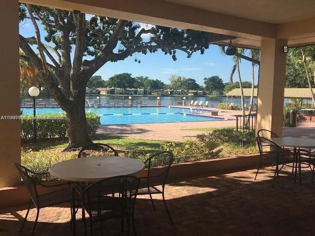 200 Berkley Road 123, Hollywood, FL 33024