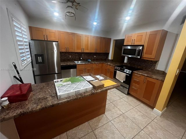 200 Berkley Road 123, Hollywood, FL 33024