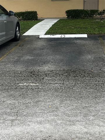 200 Berkley Road 123, Hollywood, FL 33024