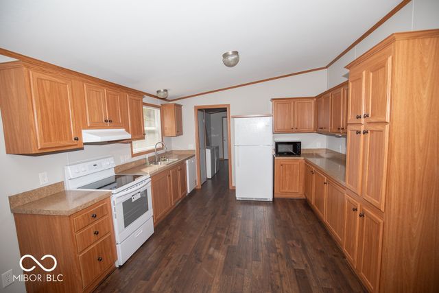 987 E Summit Street, North Vernon, IN 47265