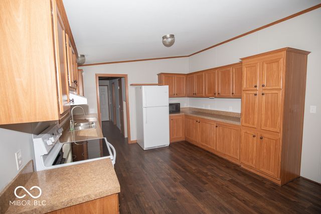 987 E Summit Street, North Vernon, IN 47265