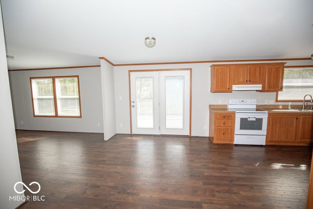 987 E Summit Street, North Vernon, IN 47265