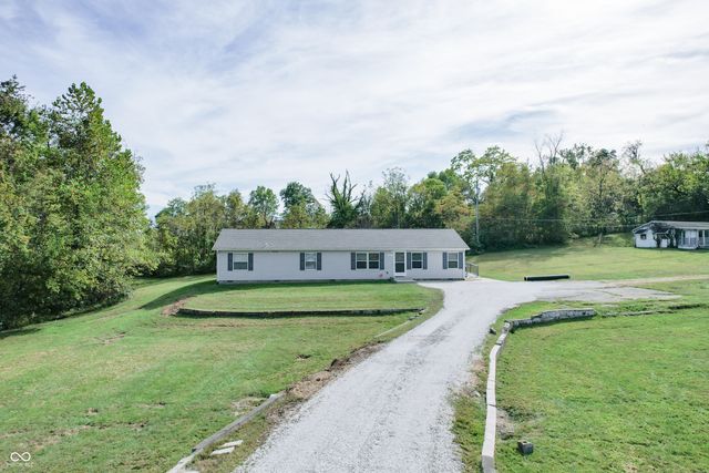 987 E Summit Street, North Vernon, IN 47265