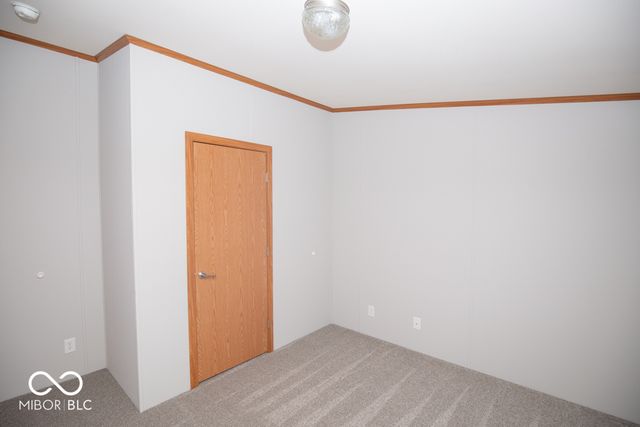 987 E Summit Street, North Vernon, IN 47265