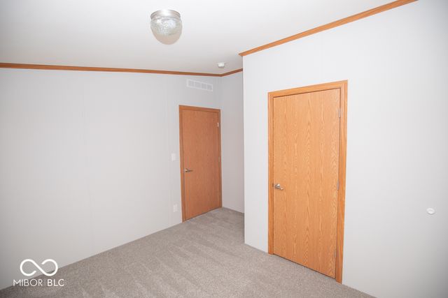 987 E Summit Street, North Vernon, IN 47265