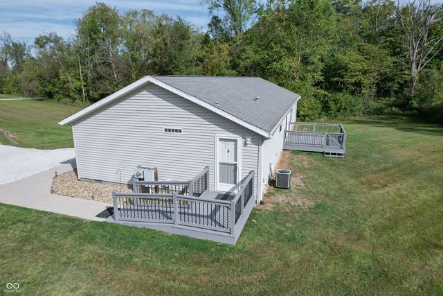 987 E Summit Street, North Vernon, IN 47265