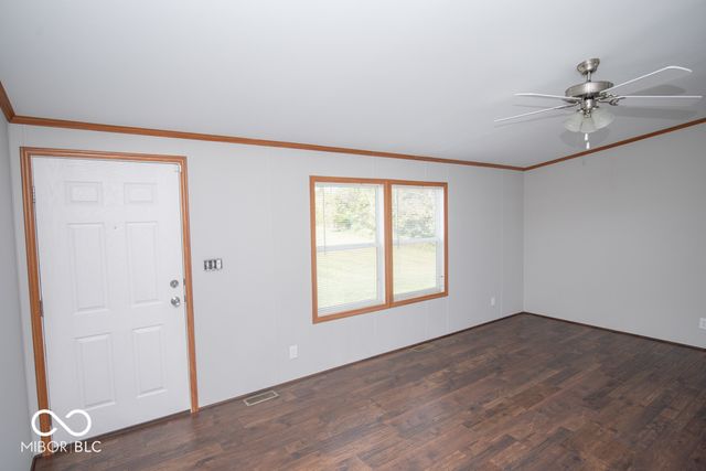 987 E Summit Street, North Vernon, IN 47265