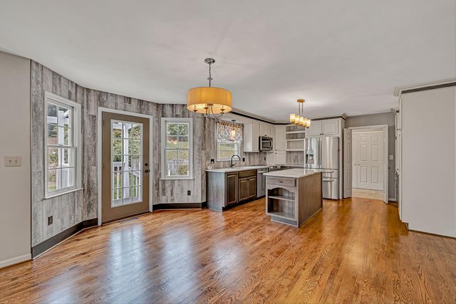 175 Wellington LN, Daleville, VA 24083