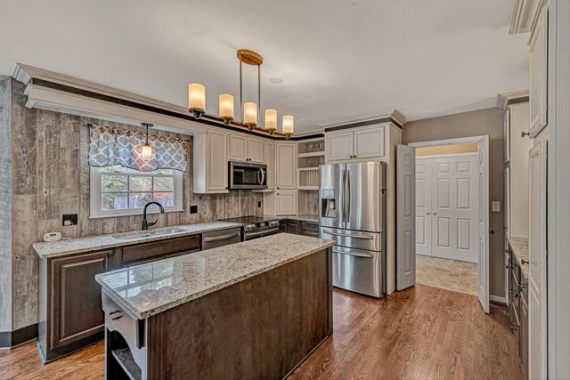 175 Wellington LN, Daleville, VA 24083