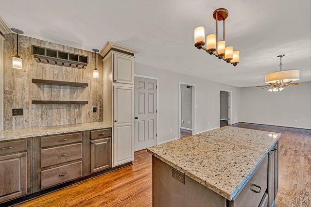 175 Wellington LN, Daleville, VA 24083