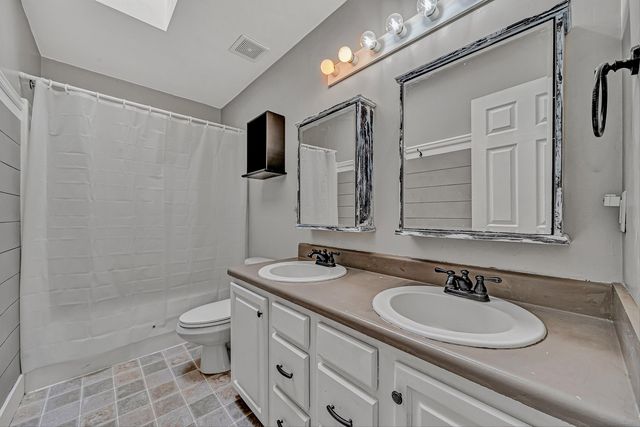 175 Wellington LN, Daleville, VA 24083