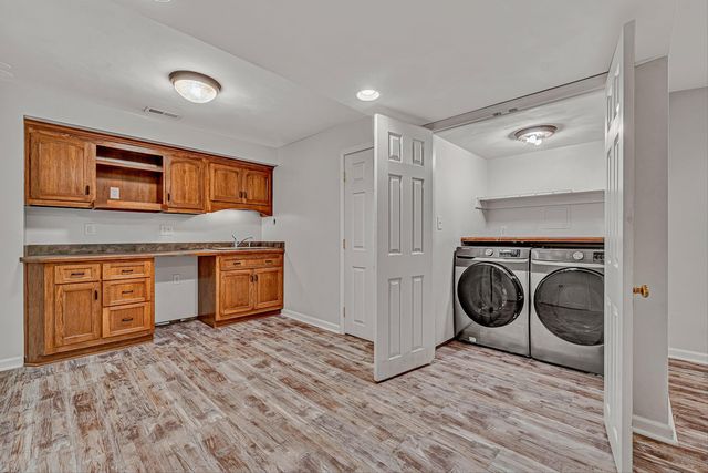 175 Wellington LN, Daleville, VA 24083