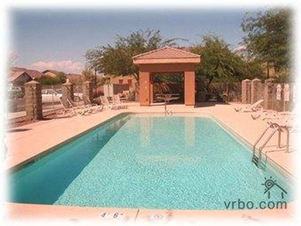 2250 E DEER VALLEY Road 4, Phoenix, AZ 85024 — exterior