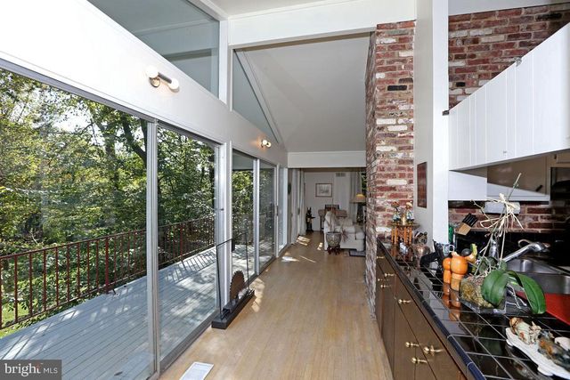 6900 HEATHERHILL RD, Bethesda, MD 20817