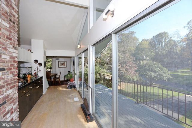 6900 HEATHERHILL RD, Bethesda, MD 20817