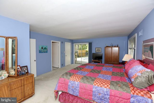 6900 HEATHERHILL RD, Bethesda, MD 20817