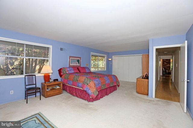 6900 HEATHERHILL RD, Bethesda, MD 20817