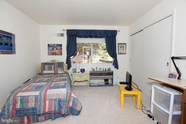 6900 HEATHERHILL RD, Bethesda, MD 20817